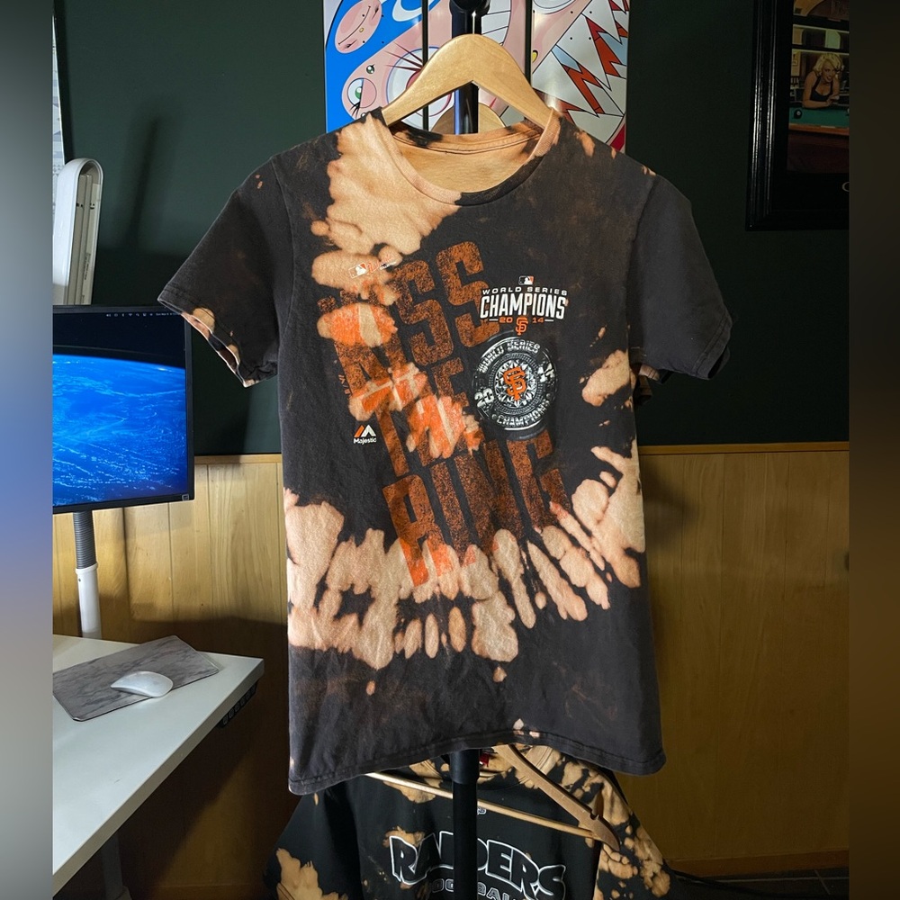 Majestic giants kiss the ring Black & Orange Bleached Giants Tee SF small